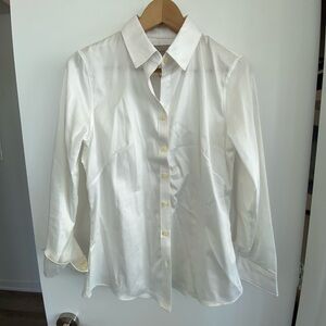Banana Republic Non-Iron Fitted Button Down Top